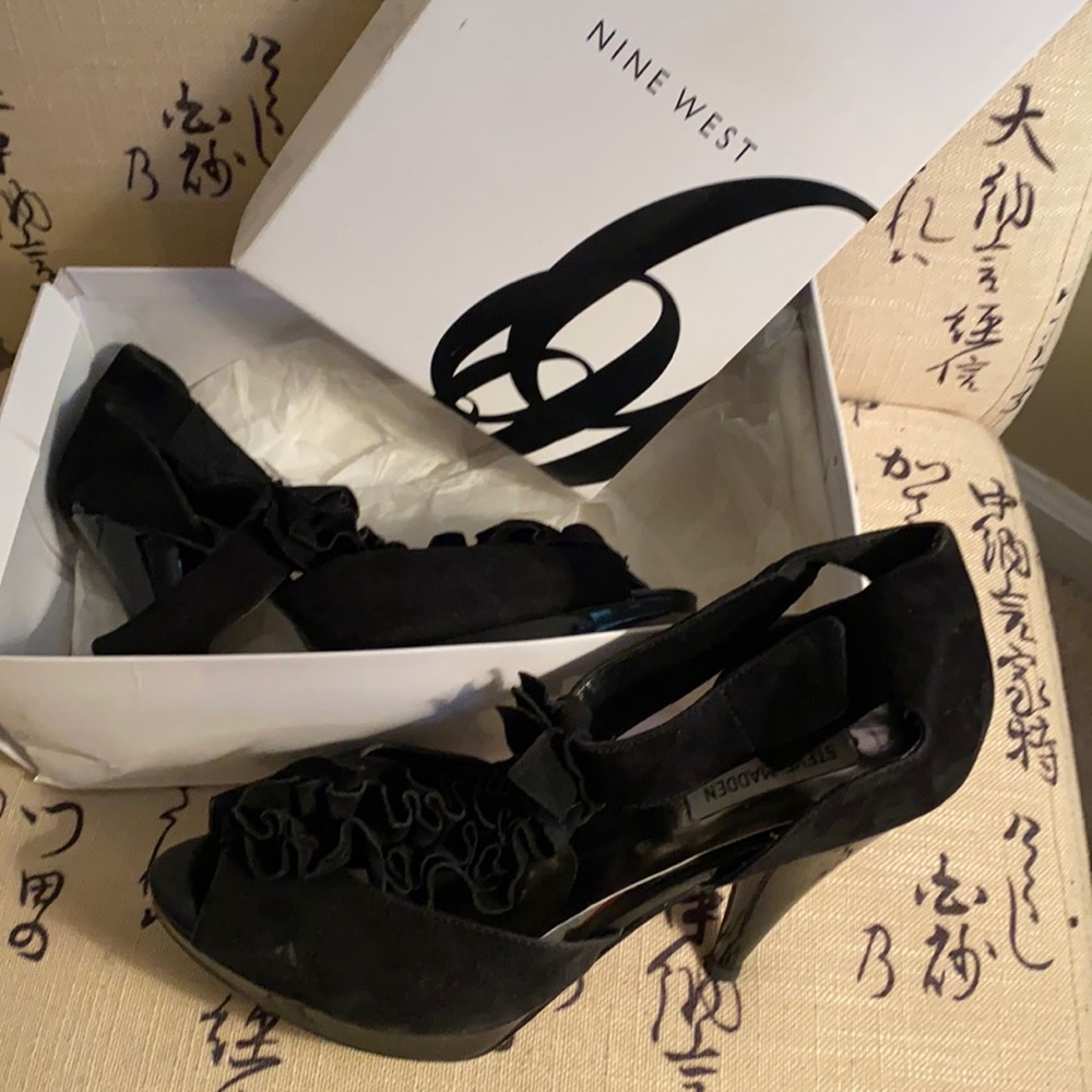Steve Madden used women heels. 3 inch comfortable
